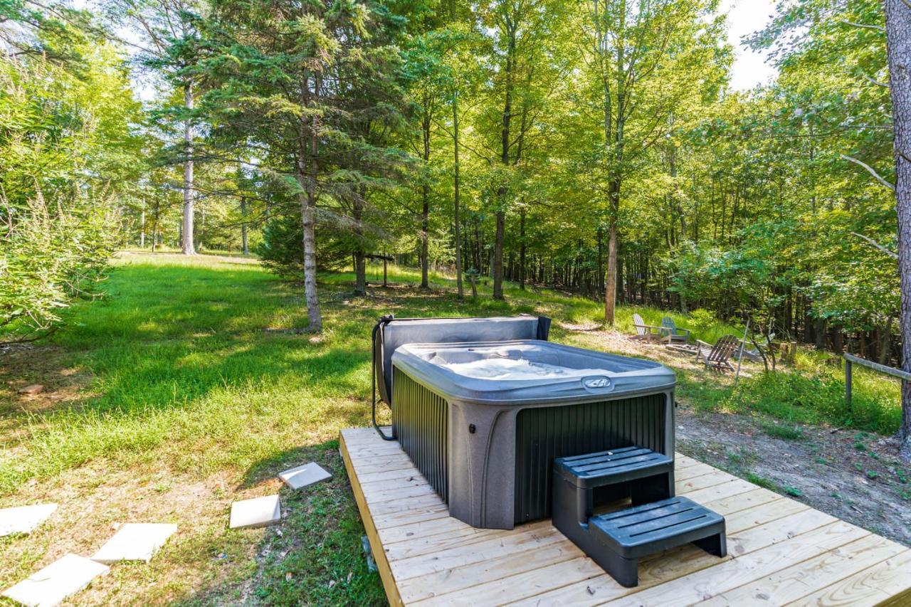 River Access Cabin With Hot Tub, Fire Pit, & Wifi! Morton Grove المظهر الخارجي الصورة