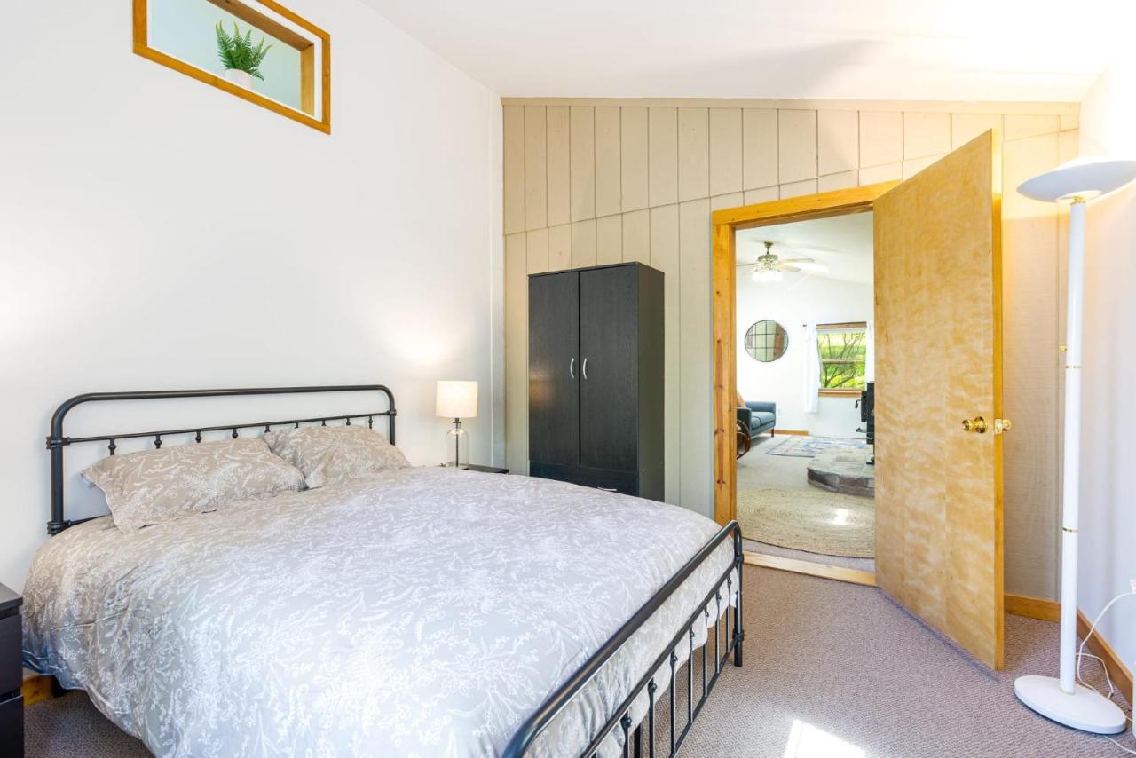 River Access Cabin With Hot Tub, Fire Pit, & Wifi! Morton Grove المظهر الخارجي الصورة